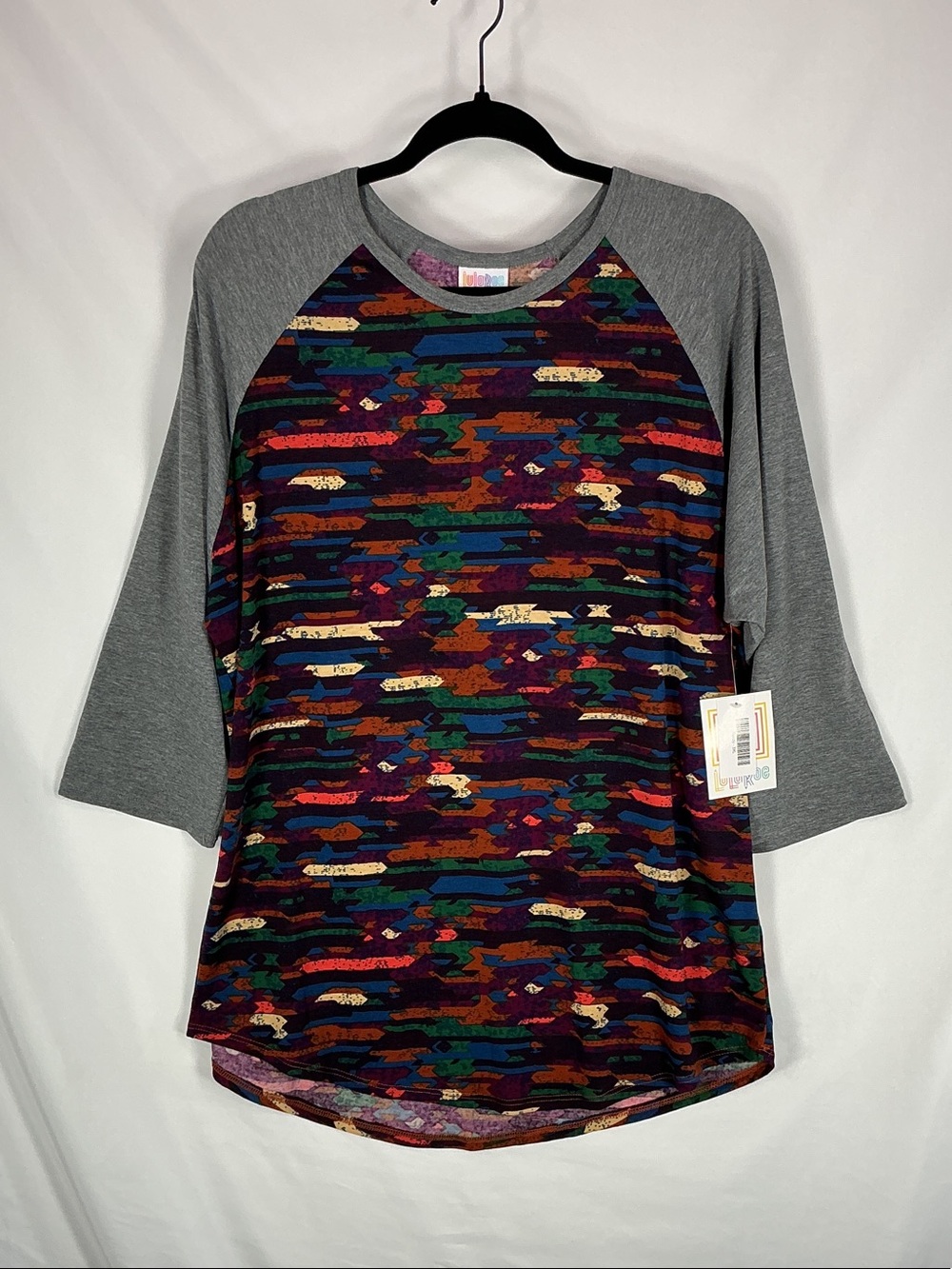 LuLaRoe Multicolor Abstract Stripe Raglan Tee with Gray Sleeves